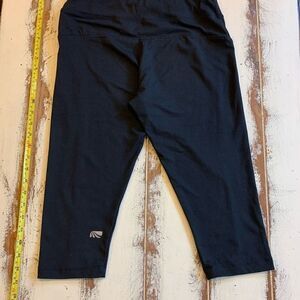 Marika crop black legging